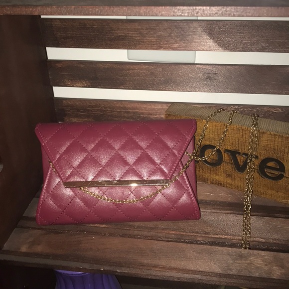 Cute clutch or shoulder bag. - Picture 3 of 8